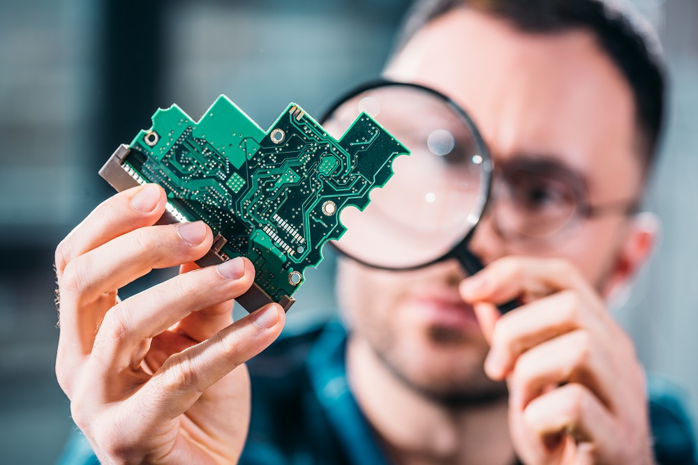 Produkcja elektroniki na zamówienie - jak testuje się płytki PCB?