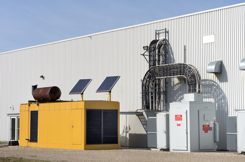 Agregaty prądotwórcze na placach budowy – niezbędne źródło energii